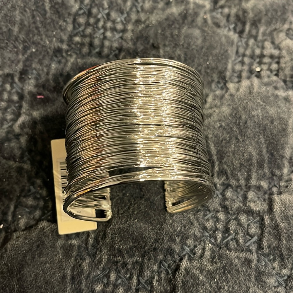 NWT Amarita Singh silver cuff